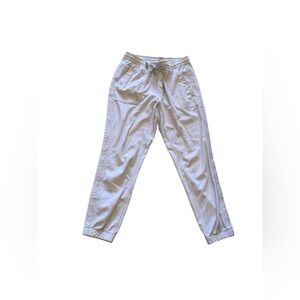 Athleta Farallon jogger pants 8 Light gray Tapered crop Elastic waist Pockets